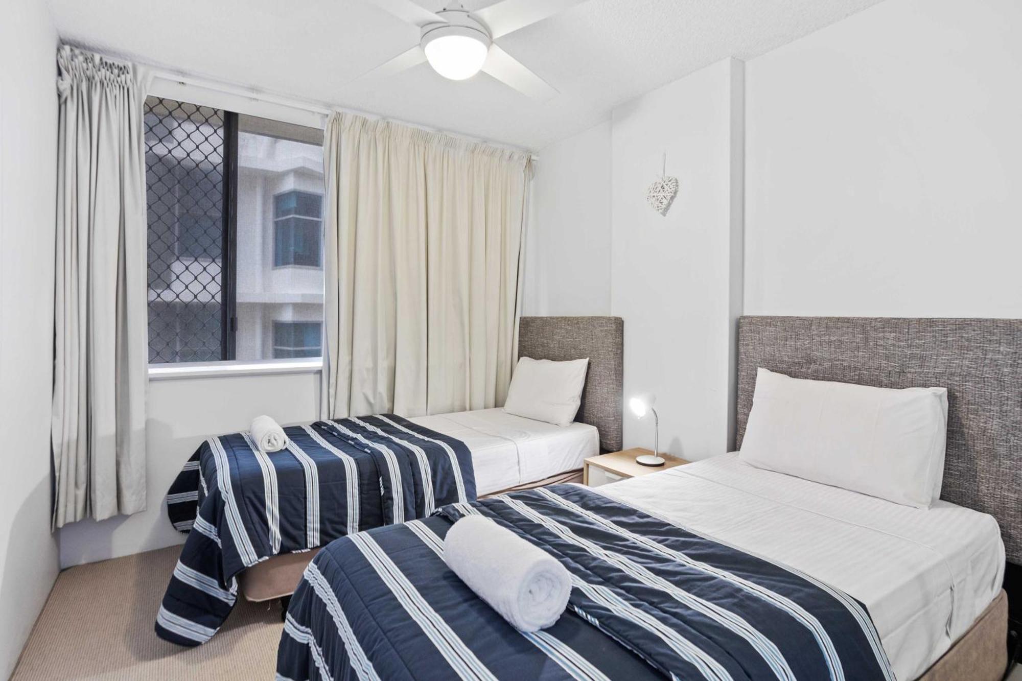 Apartment Iconic Burleigh Beachfront, 2 Bedroom *